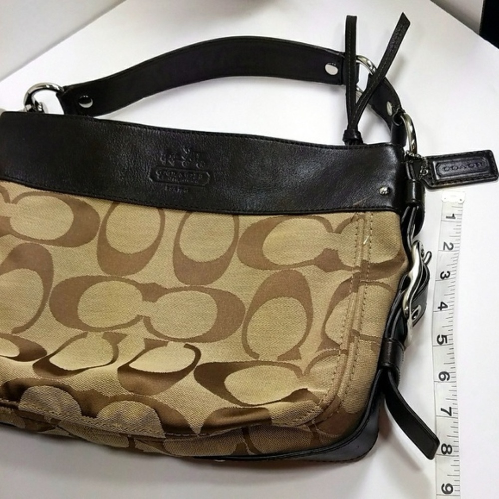 [Coach] Brown Medium Signature Zoe Hobo - Picture 7 of 8